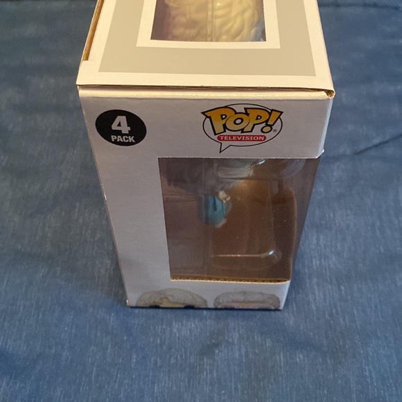 The Golden Girls 4-Pack Funko Pops - Picture 12 of 15